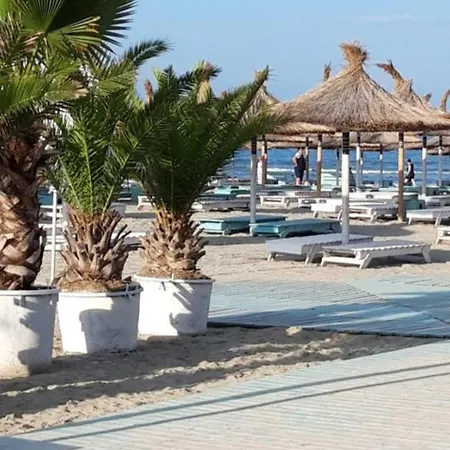 شقة Summer Beach & Pool Family Deluxe Studio Prima Linie La Mare-parcare Năvodari