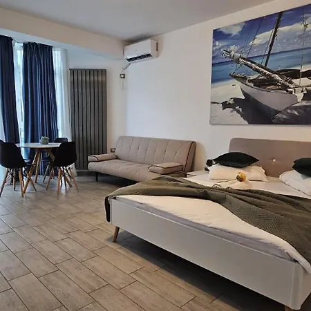 Summer Beach & Pool Family Deluxe Studio Prima Linie La Mare-parcare * Năvodari