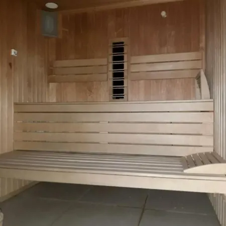 Appartamento Summer Beach & Pool Family Deluxe Studio Prima Linie La Mare-parcare Năvodari